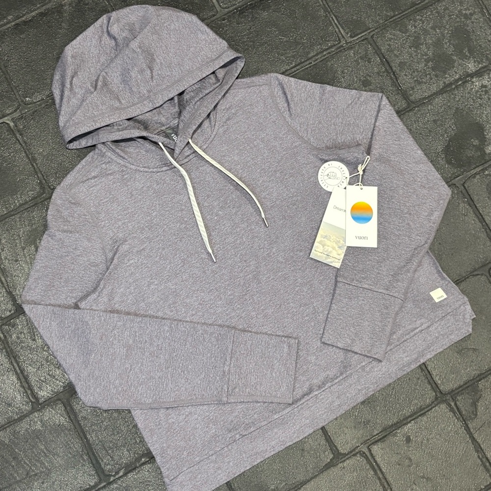 Vuori Halo Essential Hoodie Pullover Size Medium Sawyer Heather purple NWT